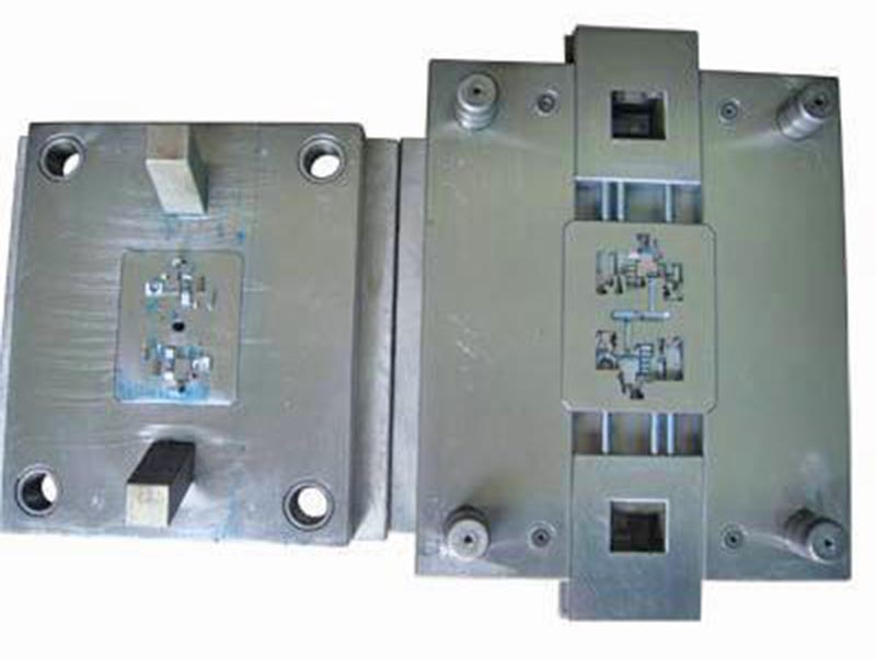 临湘精密塑料模-01